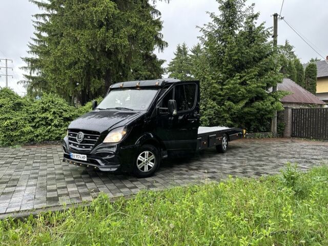 Черный Мерседес Sprinter, объемом двигателя 2.1 л и пробегом 437 тыс. км за 21000 $, фото 1 на Automoto.ua