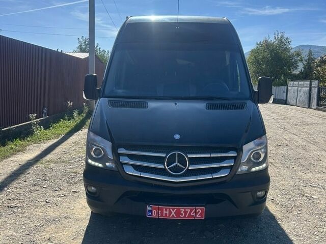 Черный Мерседес Sprinter, объемом двигателя 0 л и пробегом 312 тыс. км за 20000 $, фото 1 на Automoto.ua