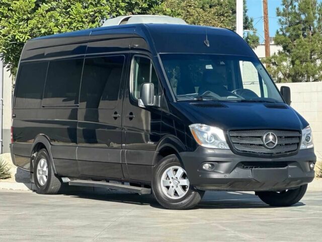 Черный Мерседес Sprinter, объемом двигателя 3 л и пробегом 77 тыс. км за 6500 $, фото 1 на Automoto.ua