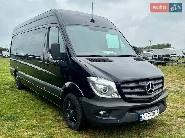 Черный Мерседес Sprinter, объемом двигателя 2.14 л и пробегом 271 тыс. км за 25500 $, фото 1 на Automoto.ua