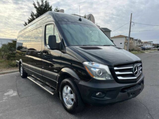 Черный Мерседес Sprinter, объемом двигателя 2.1 л и пробегом 70 тыс. км за 6800 $, фото 1 на Automoto.ua
