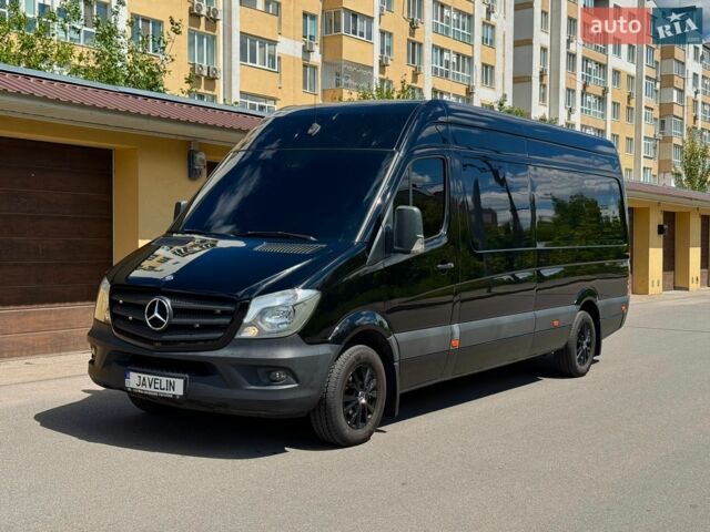 Черный Мерседес Sprinter, объемом двигателя 2.14 л и пробегом 372 тыс. км за 32000 $, фото 1 на Automoto.ua