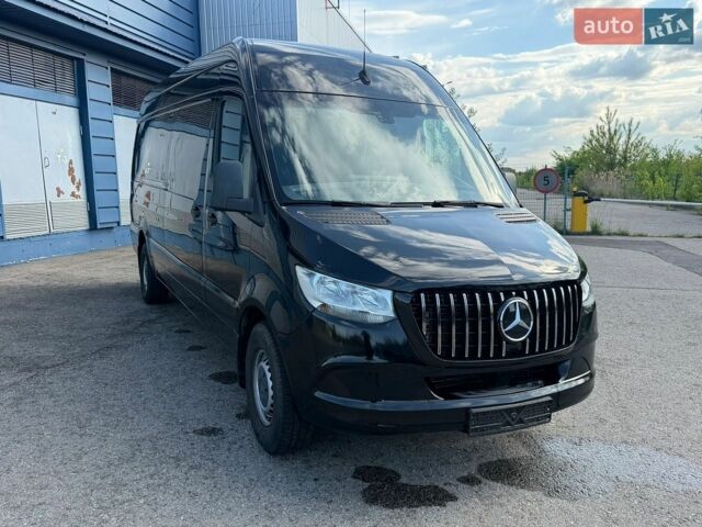 Черный Мерседес Sprinter, объемом двигателя 3 л и пробегом 222 тыс. км за 26000 $, фото 1 на Automoto.ua