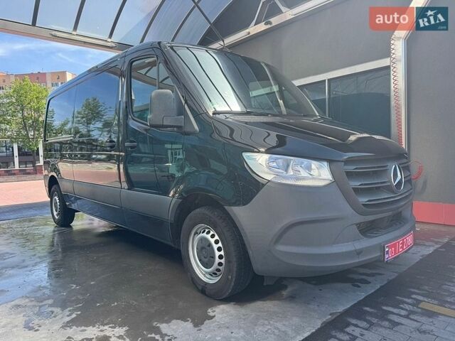 Черный Мерседес Sprinter, объемом двигателя 2.2 л и пробегом 306 тыс. км за 21900 $, фото 1 на Automoto.ua