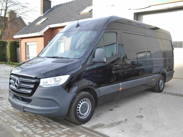 Черный Мерседес Sprinter, объемом двигателя 2.2 л и пробегом 30 тыс. км за 11000 $, фото 1 на Automoto.ua