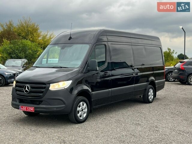 Черный Мерседес Sprinter, объемом двигателя 3 л и пробегом 287 тыс. км за 36888 $, фото 1 на Automoto.ua
