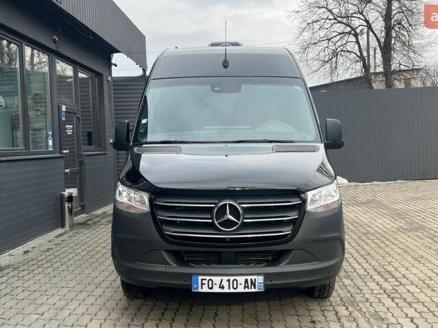 Черный Мерседес Sprinter, объемом двигателя 3 л и пробегом 200 тыс. км за 55000 $, фото 1 на Automoto.ua