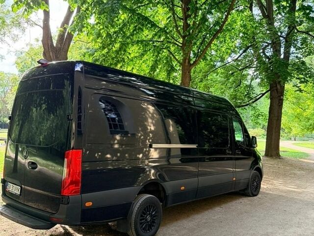 Черный Мерседес Sprinter, объемом двигателя 2.99 л и пробегом 185 тыс. км за 38000 $, фото 1 на Automoto.ua