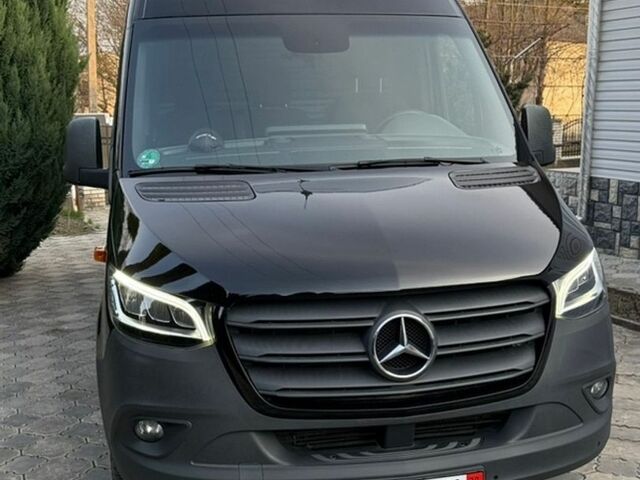 Чорний Мерседес Sprinter, об'ємом двигуна 2.14 л та пробігом 172 тис. км за 29824 $, фото 1 на Automoto.ua