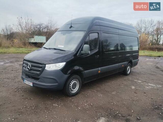 Черный Мерседес Sprinter, объемом двигателя 2.2 л и пробегом 282 тыс. км за 22800 $, фото 1 на Automoto.ua