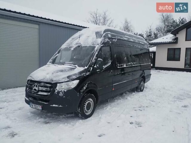 Черный Мерседес Sprinter, объемом двигателя 2.2 л и пробегом 283 тыс. км за 23500 $, фото 1 на Automoto.ua