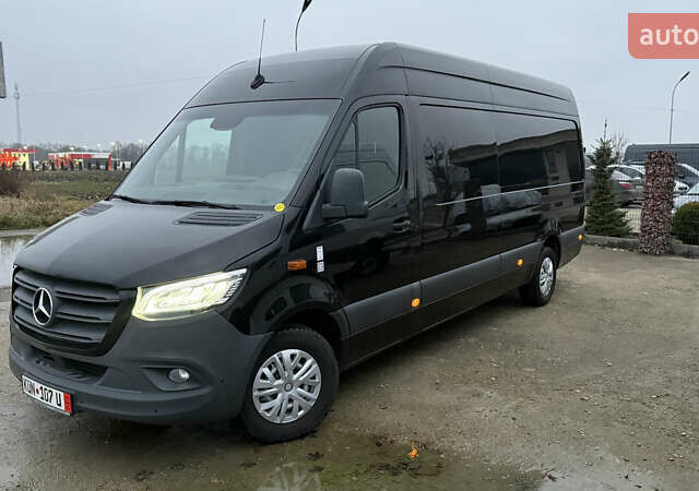 Чорний Мерседес Sprinter, об'ємом двигуна 2.14 л та пробігом 171 тис. км за 30455 $, фото 1 на Automoto.ua