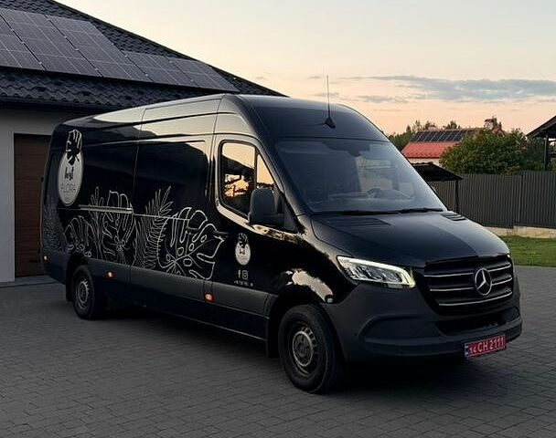 Чорний Мерседес Sprinter, об'ємом двигуна 3 л та пробігом 280 тис. км за 42094 $, фото 1 на Automoto.ua