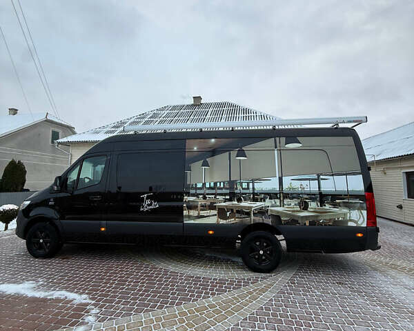 Чорний Мерседес Sprinter, об'ємом двигуна 2 л та пробігом 393 тис. км за 35500 $, фото 1 на Automoto.ua