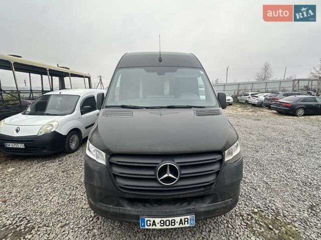 Черный Мерседес Sprinter, объемом двигателя 2.2 л и пробегом 250 тыс. км за 21000 $, фото 1 на Automoto.ua