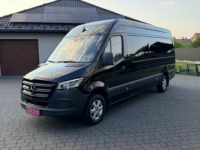 Черный Мерседес Sprinter, объемом двигателя 3 л и пробегом 280 тыс. км за 42500 $, фото 1 на Automoto.ua