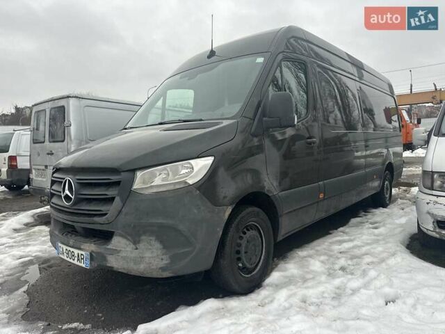 Черный Мерседес Sprinter, объемом двигателя 2.2 л и пробегом 245 тыс. км за 21777 $, фото 1 на Automoto.ua