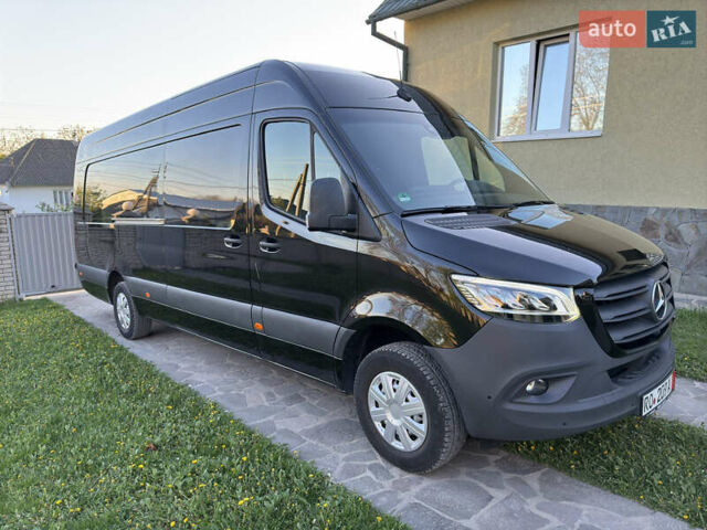 Черный Мерседес Sprinter, объемом двигателя 1.95 л и пробегом 225 тыс. км за 44455 $, фото 1 на Automoto.ua