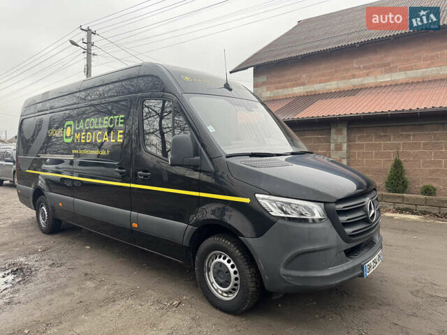 Черный Мерседес Sprinter, объемом двигателя 0 л и пробегом 230 тыс. км за 33500 $, фото 1 на Automoto.ua