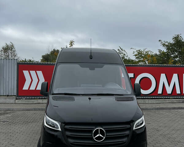 Черный Мерседес Sprinter, объемом двигателя 2 л и пробегом 268 тыс. км за 33800 $, фото 1 на Automoto.ua