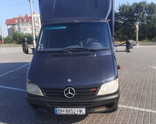 Черный Мерседес Sprinter, объемом двигателя 2.2 л и пробегом 514 тыс. км за 12500 $, фото 1 на Automoto.ua