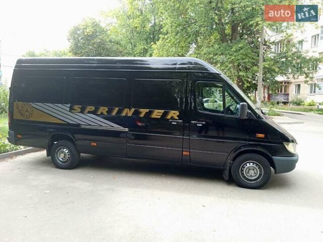Черный Мерседес Sprinter, объемом двигателя 2.69 л и пробегом 323 тыс. км за 14200 $, фото 1 на Automoto.ua