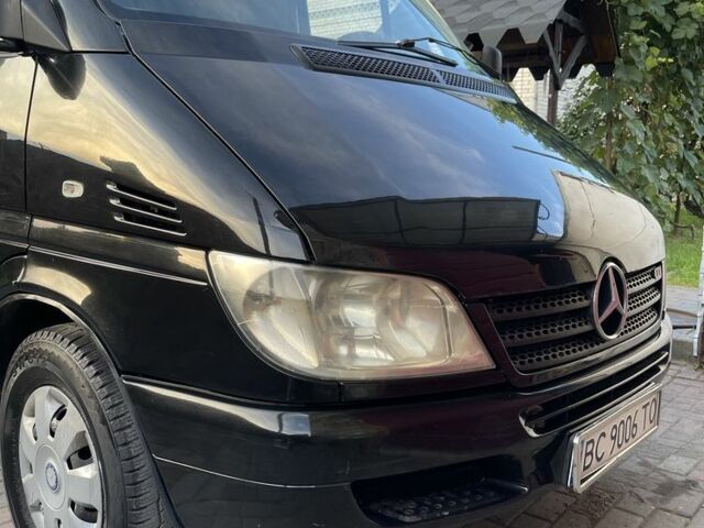 Черный Мерседес Sprinter, объемом двигателя 2.1 л и пробегом 519 тыс. км за 5000 $, фото 1 на Automoto.ua