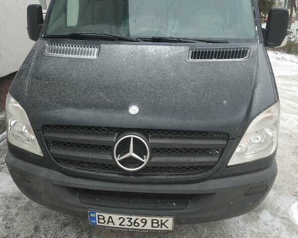Черный Мерседес Sprinter, объемом двигателя 0 л и пробегом 300 тыс. км за 13000 $, фото 1 на Automoto.ua