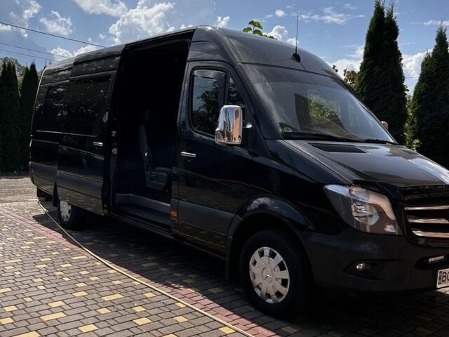 Черный Мерседес Sprinter, объемом двигателя 3 л и пробегом 350 тыс. км за 40500 $, фото 1 на Automoto.ua