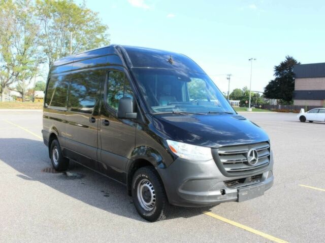 Черный Мерседес Sprinter, объемом двигателя 3 л и пробегом 34 тыс. км за 15000 $, фото 1 на Automoto.ua