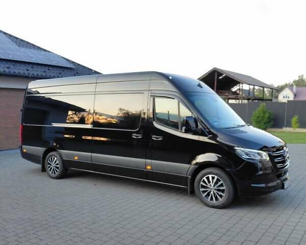 Черный Мерседес Sprinter, объемом двигателя 2.2 л и пробегом 345 тыс. км за 33000 $, фото 1 на Automoto.ua