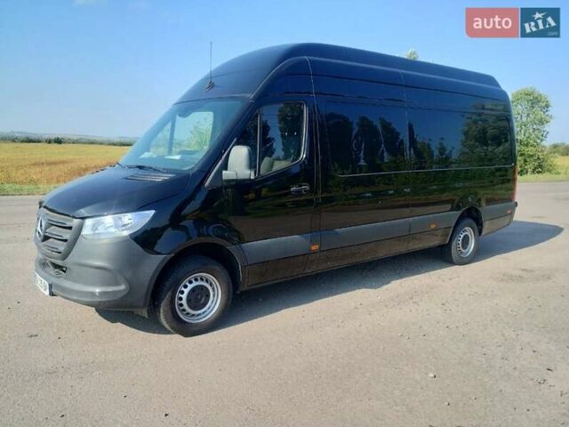 Черный Мерседес Sprinter, объемом двигателя 2.2 л и пробегом 216 тыс. км за 22900 $, фото 1 на Automoto.ua