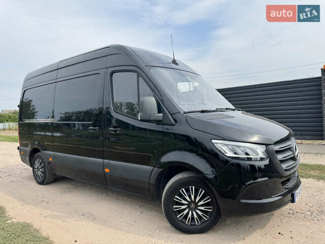 Чорний Мерседес Sprinter, об'ємом двигуна 2.2 л та пробігом 198 тис. км за 30800 $, фото 1 на Automoto.ua