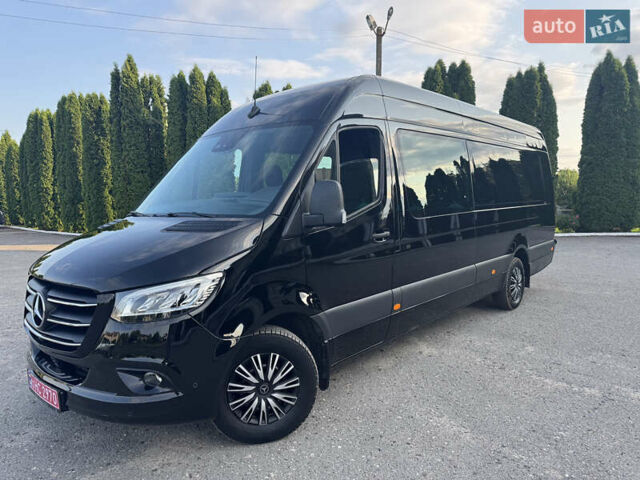 Черный Мерседес Sprinter, объемом двигателя 3 л и пробегом 120 тыс. км за 55990 $, фото 1 на Automoto.ua