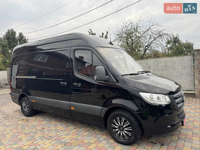 Черный Мерседес Sprinter, объемом двигателя 2.2 л и пробегом 200 тыс. км за 28500 $, фото 1 на Automoto.ua