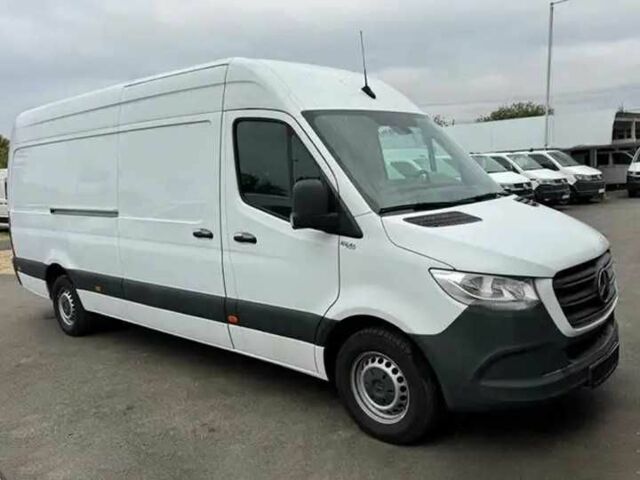 Черный Мерседес Sprinter, объемом двигателя 2 л и пробегом 50 тыс. км за 16000 $, фото 1 на Automoto.ua