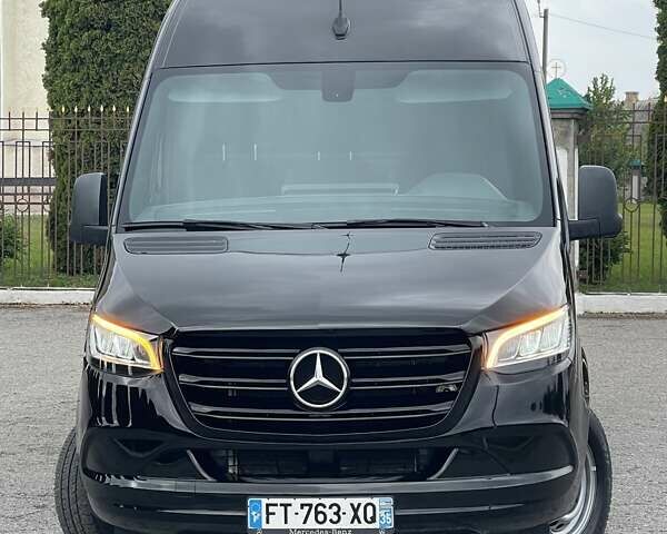 Черный Мерседес Sprinter, объемом двигателя 0 л и пробегом 200 тыс. км за 28500 $, фото 1 на Automoto.ua