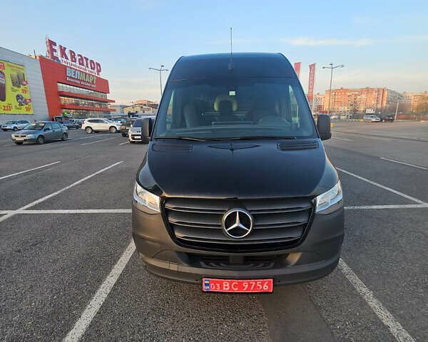 Черный Мерседес Sprinter, объемом двигателя 0 л и пробегом 117 тыс. км за 49476 $, фото 1 на Automoto.ua