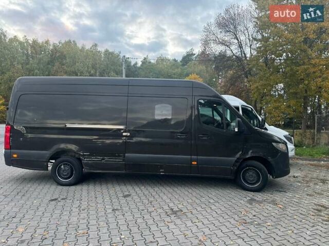 Черный Мерседес Sprinter, объемом двигателя 2.2 л и пробегом 250 тыс. км за 21000 $, фото 1 на Automoto.ua