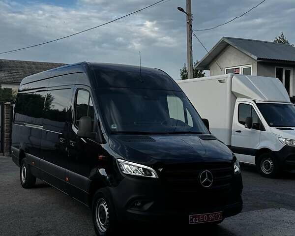 Черный Мерседес Sprinter, объемом двигателя 1.95 л и пробегом 240 тыс. км за 34000 $, фото 1 на Automoto.ua
