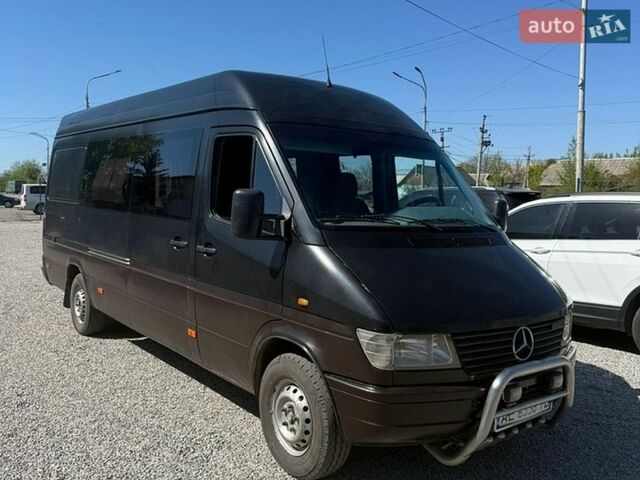 Черный Мерседес Sprinter, объемом двигателя 2.87 л и пробегом 300 тыс. км за 6299 $, фото 1 на Automoto.ua