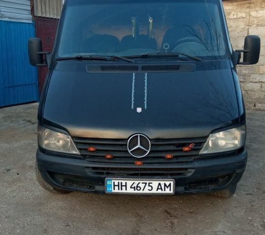 Чорний Мерседес Sprinter, об'ємом двигуна 2.2 л та пробігом 500 тис. км за 6300 $, фото 1 на Automoto.ua