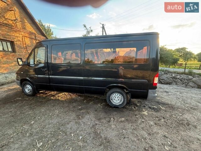 Черный Мерседес Sprinter, объемом двигателя 2.15 л и пробегом 228 тыс. км за 13000 $, фото 1 на Automoto.ua