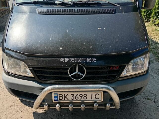 Чорний Мерседес Sprinter, об'ємом двигуна 2.69 л та пробігом 750 тис. км за 7300 $, фото 1 на Automoto.ua