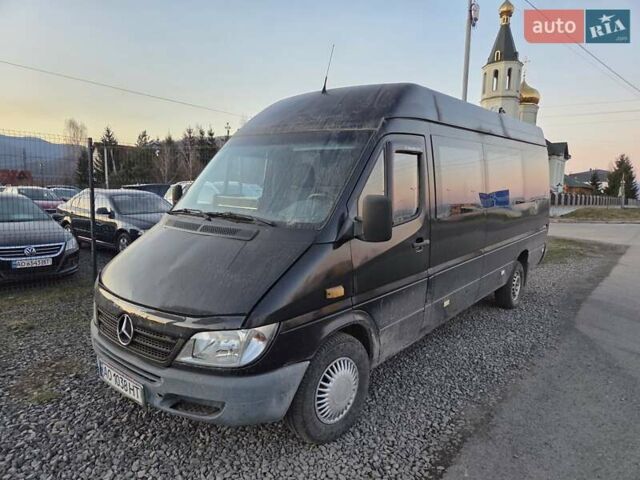 Черный Мерседес Sprinter, объемом двигателя 2.7 л и пробегом 399 тыс. км за 5800 $, фото 1 на Automoto.ua