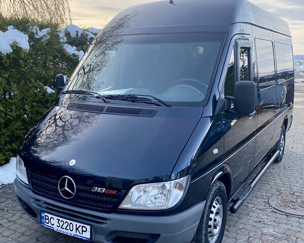 Черный Мерседес Sprinter, объемом двигателя 2.2 л и пробегом 360 тыс. км за 13999 $, фото 1 на Automoto.ua