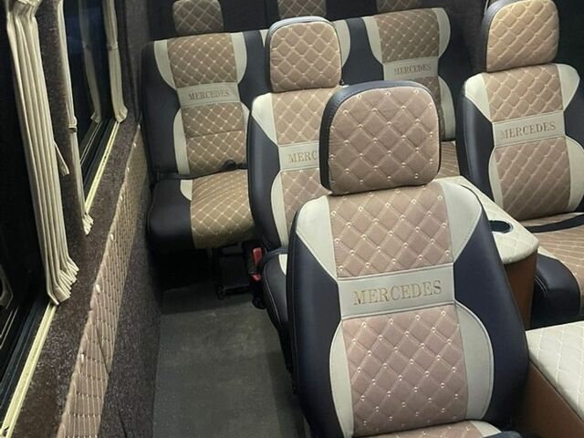 Черный Мерседес Sprinter, объемом двигателя 2.2 л и пробегом 546 тыс. км за 7800 $, фото 1 на Automoto.ua