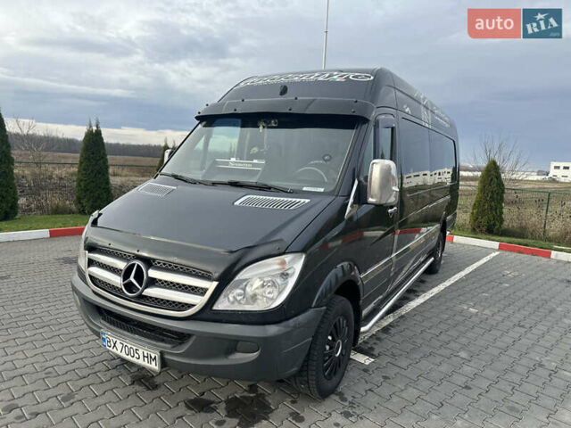 Черный Мерседес Sprinter, объемом двигателя 2.99 л и пробегом 675 тыс. км за 16800 $, фото 1 на Automoto.ua