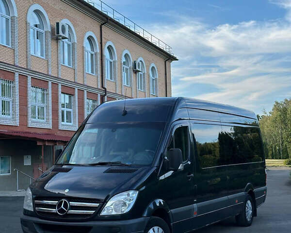 Черный Мерседес Sprinter, объемом двигателя 2.14 л и пробегом 470 тыс. км за 27000 $, фото 1 на Automoto.ua