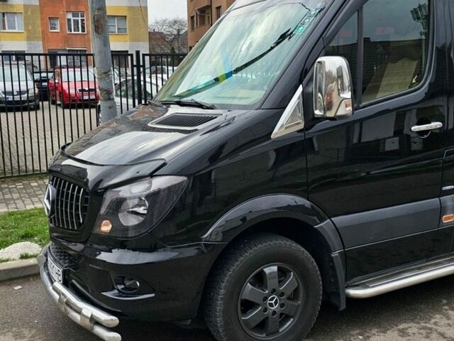 Черный Мерседес Sprinter, объемом двигателя 2.99 л и пробегом 532 тыс. км за 34000 $, фото 1 на Automoto.ua